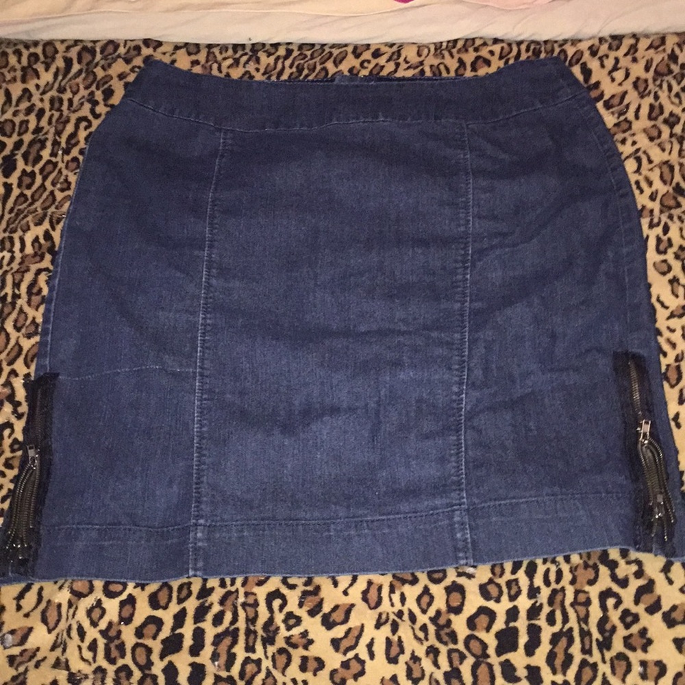 Jean skirt with awesome details